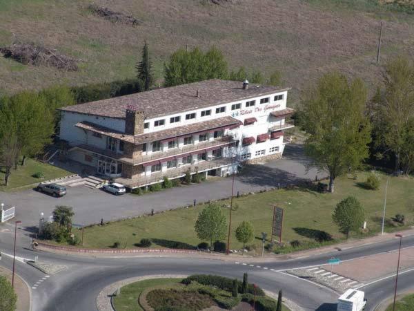 Logis Hotels - Hotel Et Restaurant Le Relais Des Garrigues Grisolles  Esterno foto